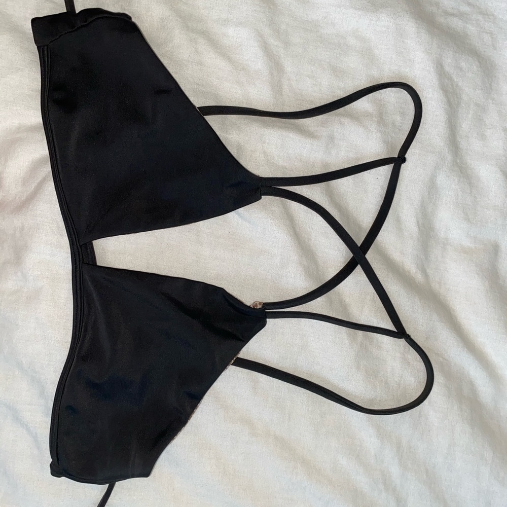 Acacia Okinawa black top